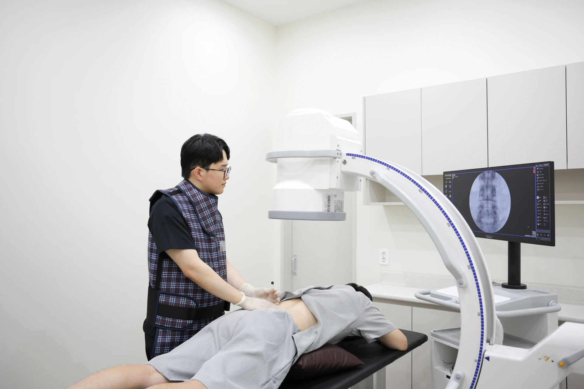 Gordonmadi clinic — care hero back pelvis sj2 0408