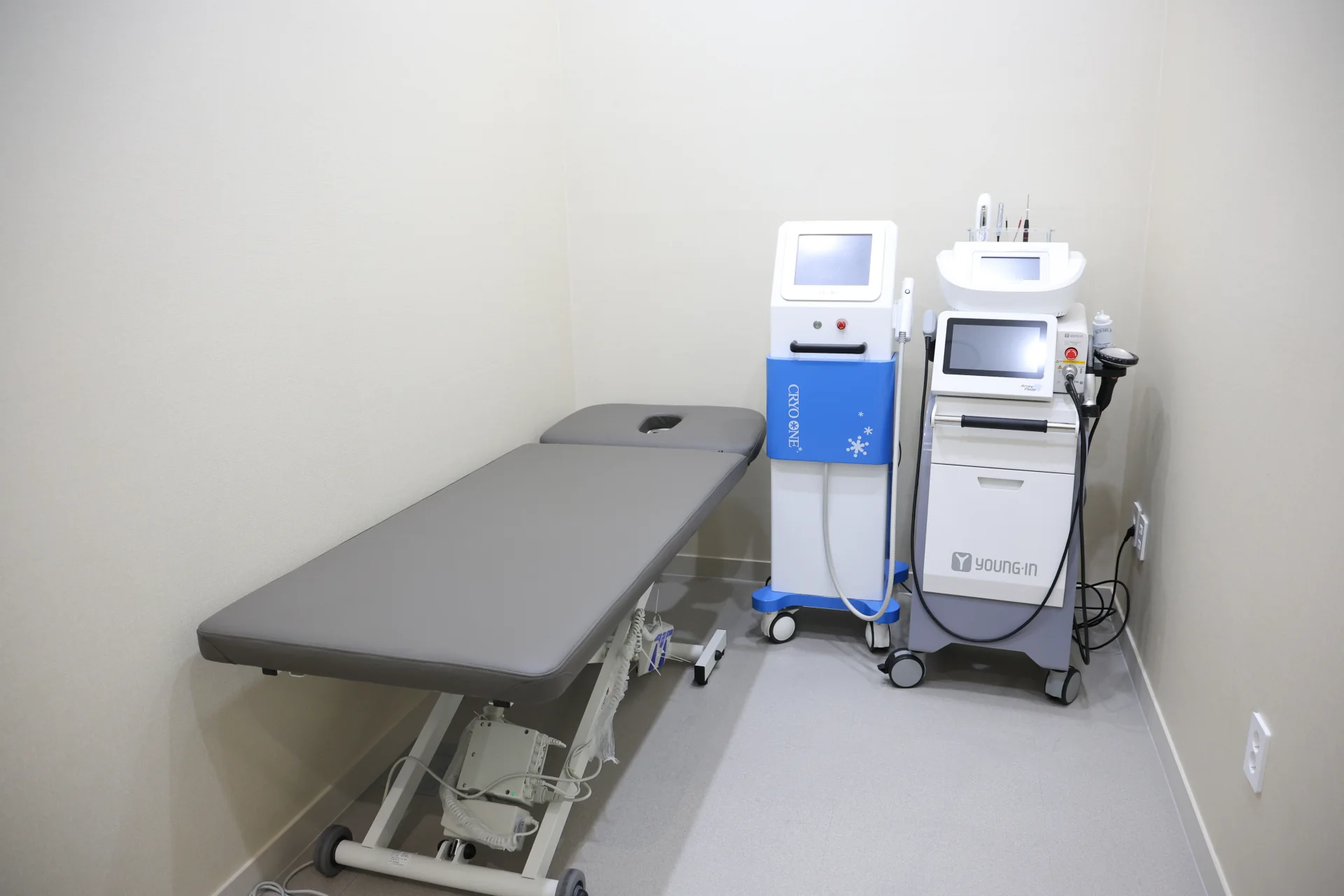Gordonmadi clinic — tour physical treatment equipment sj2 0449