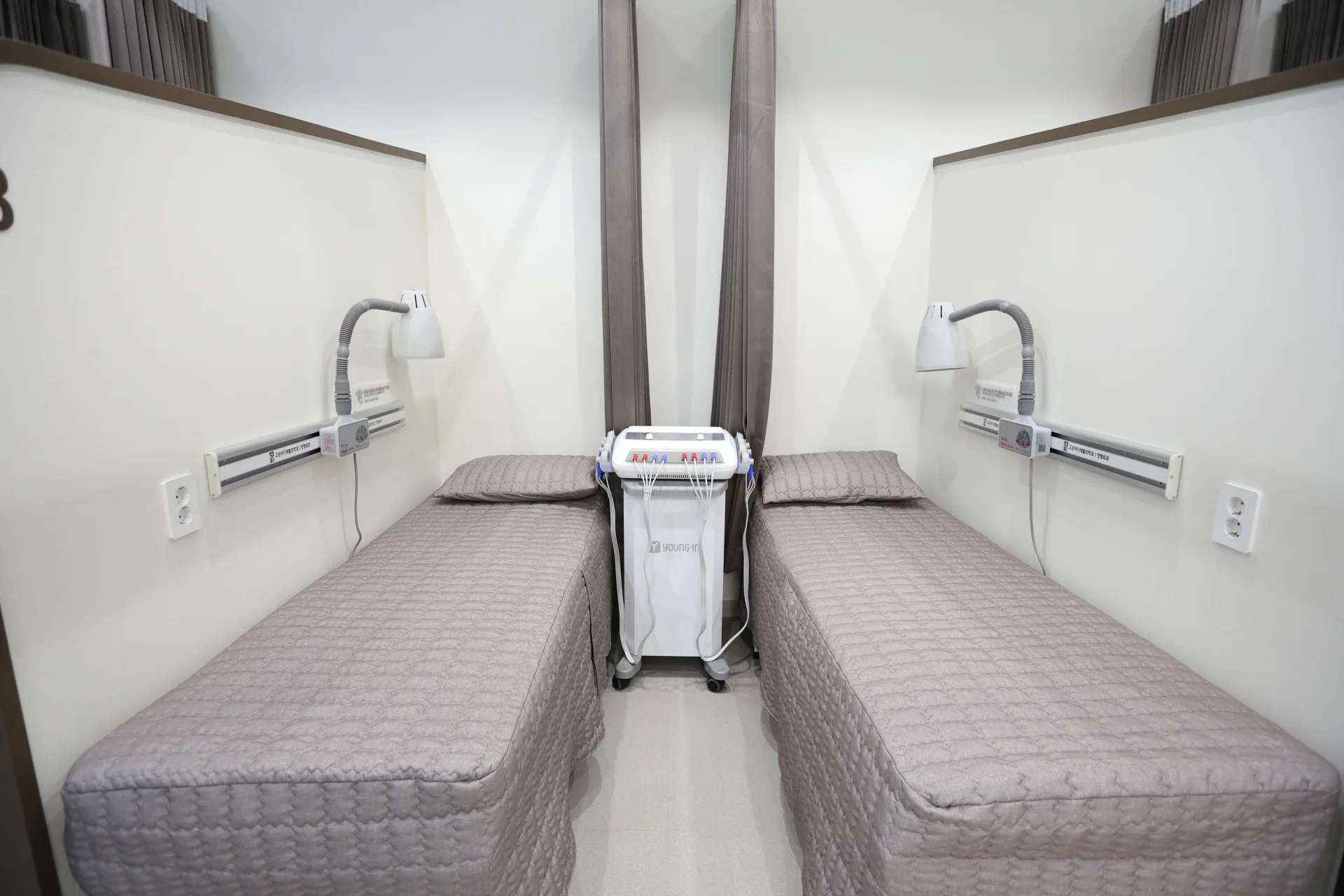 Gordonmadi clinic — tour therapy beds sj2 0472