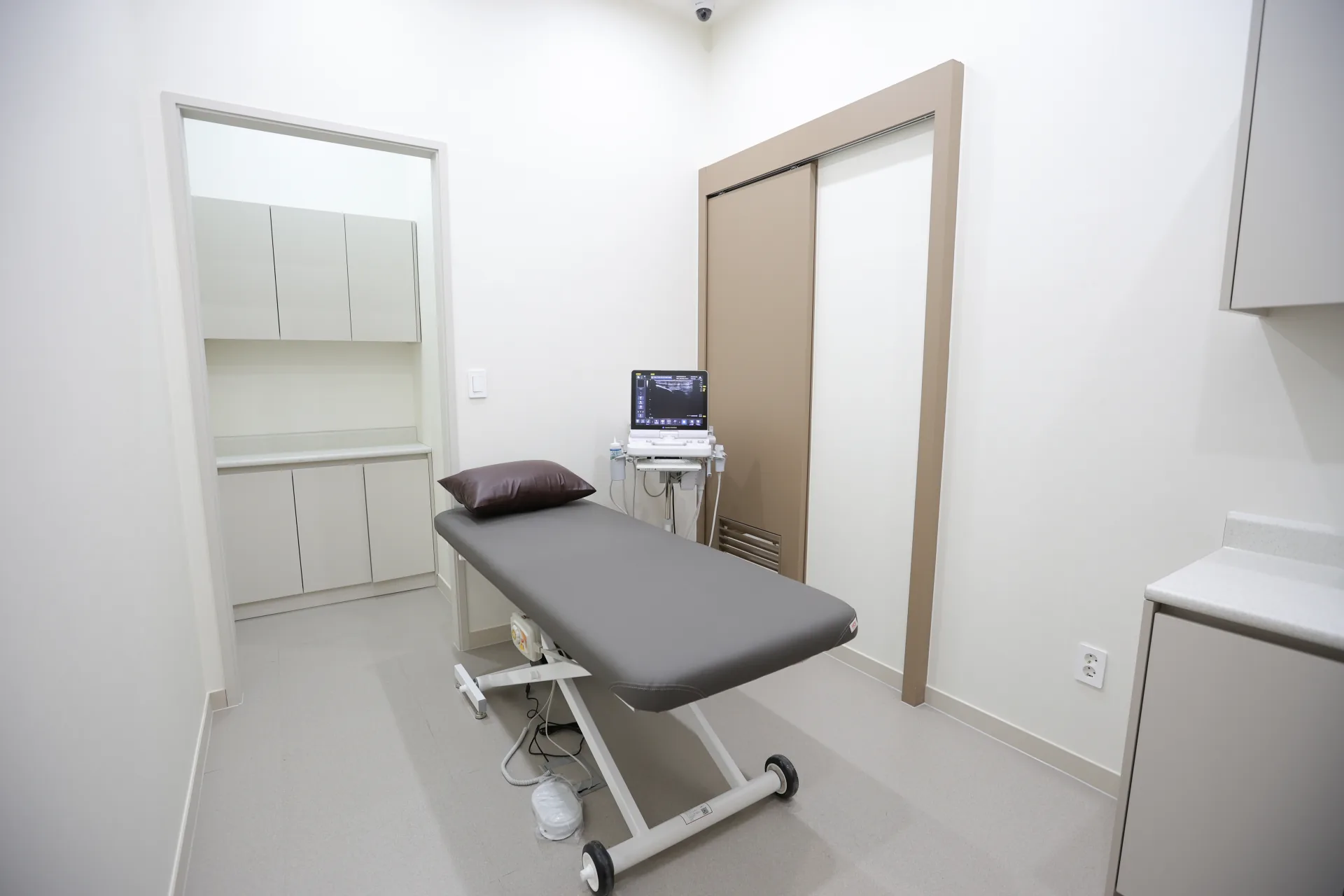 Gordonmadi clinic — tour ultrasound room sj2 0507